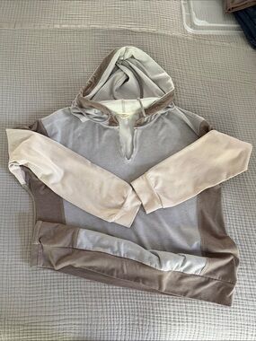 Hem & Thread Neutral Cream and Taupe Hooded Pullover